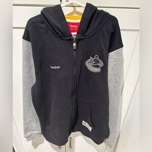 Vancouver canucks hockey children’s Reebok hoodie